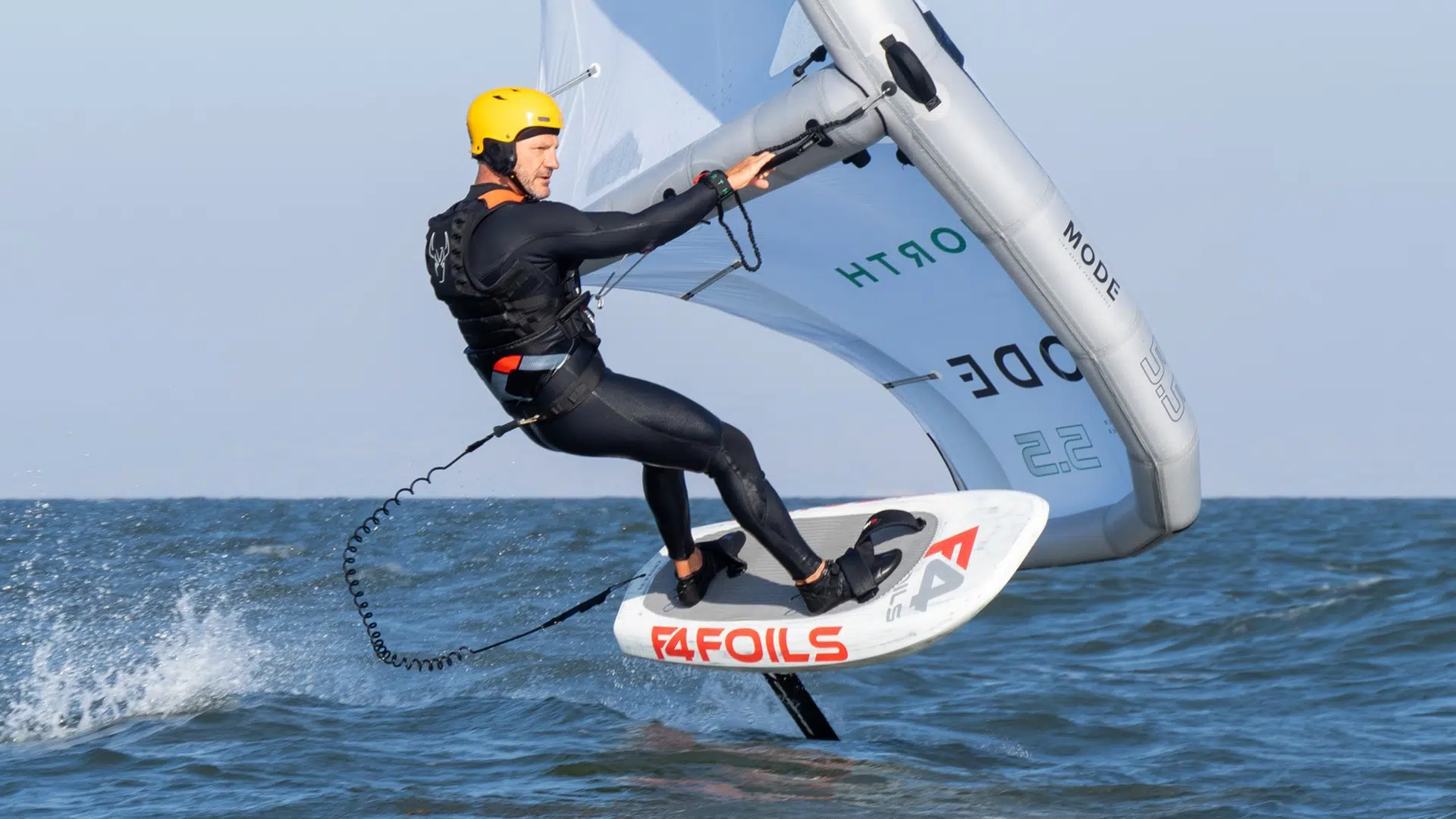 Board F4 Foils - Wingfoil, Windsurf foils, Windwing, Pump, Surf and SUP Hydrofoils