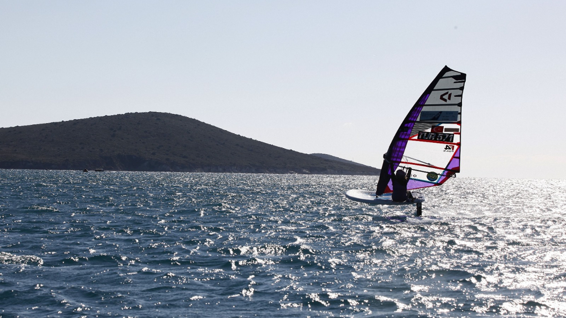 elif ercan We are welcoming Elif Ercan to the F4 Windsurf Team!